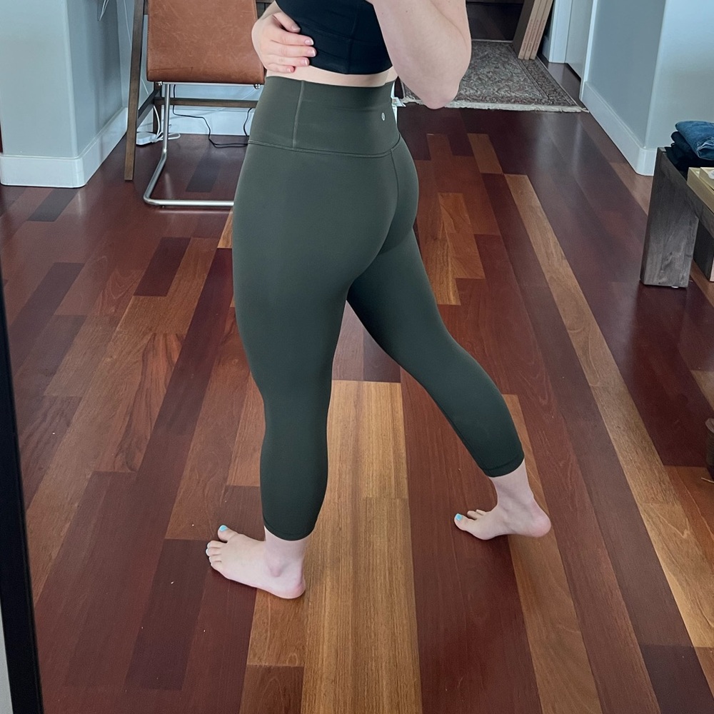 Lululemon Wunder Under 21” Leggings